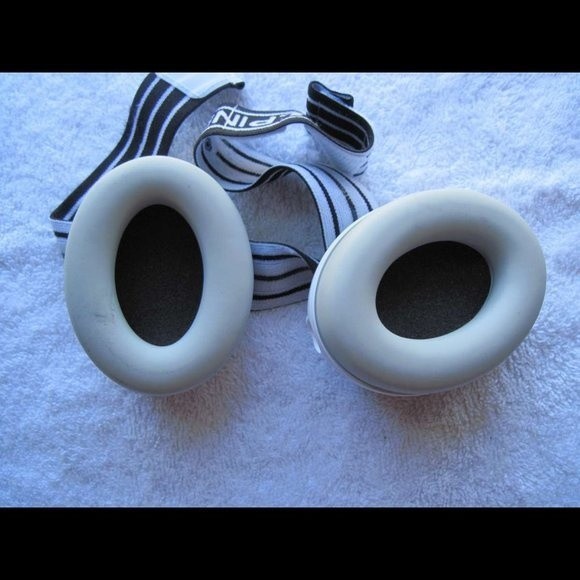 Alpine Muffy Baby Hearing Protection Adjustable Stay Put Silicone Straps - Picture 4 of 13